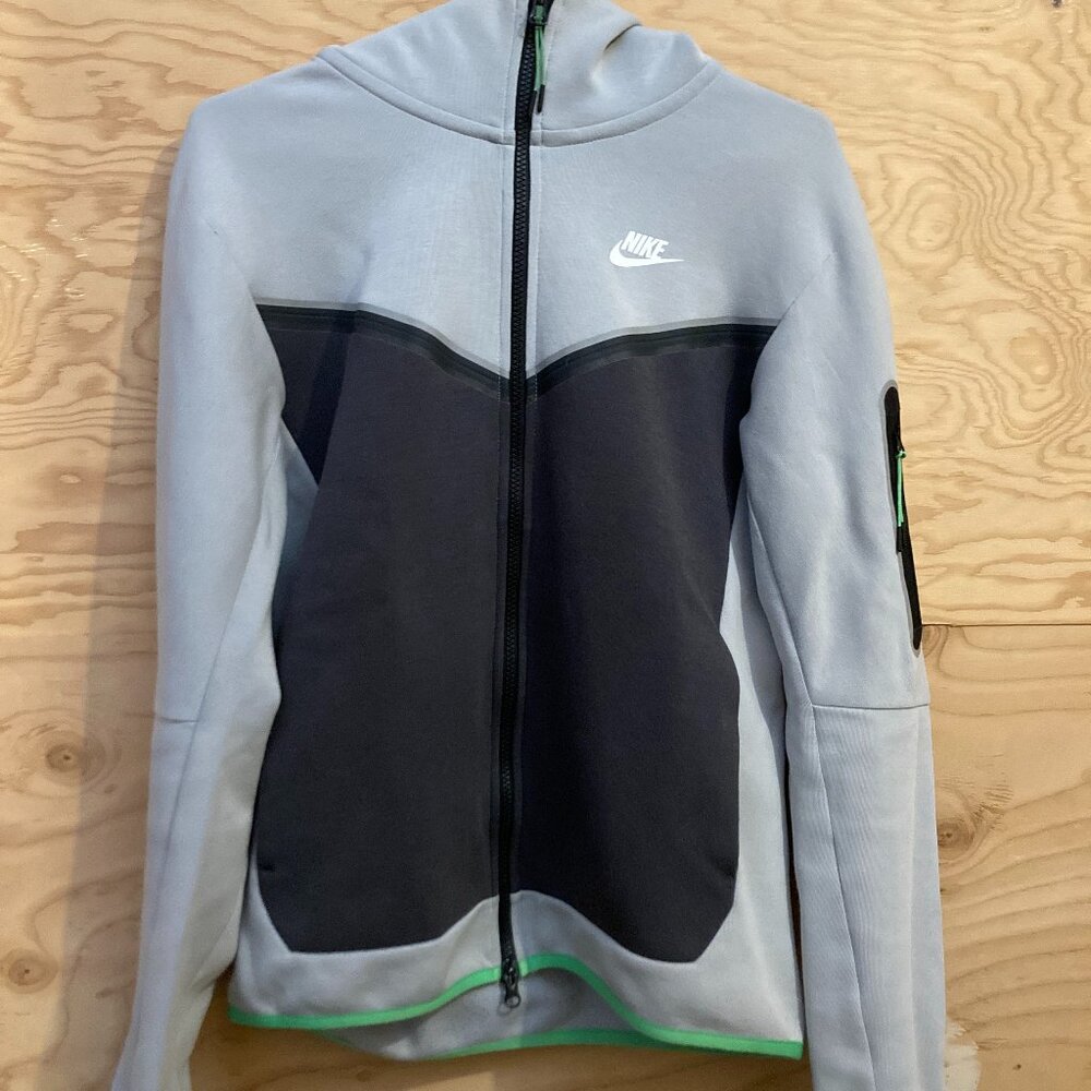First season Tech Fleece - Size small